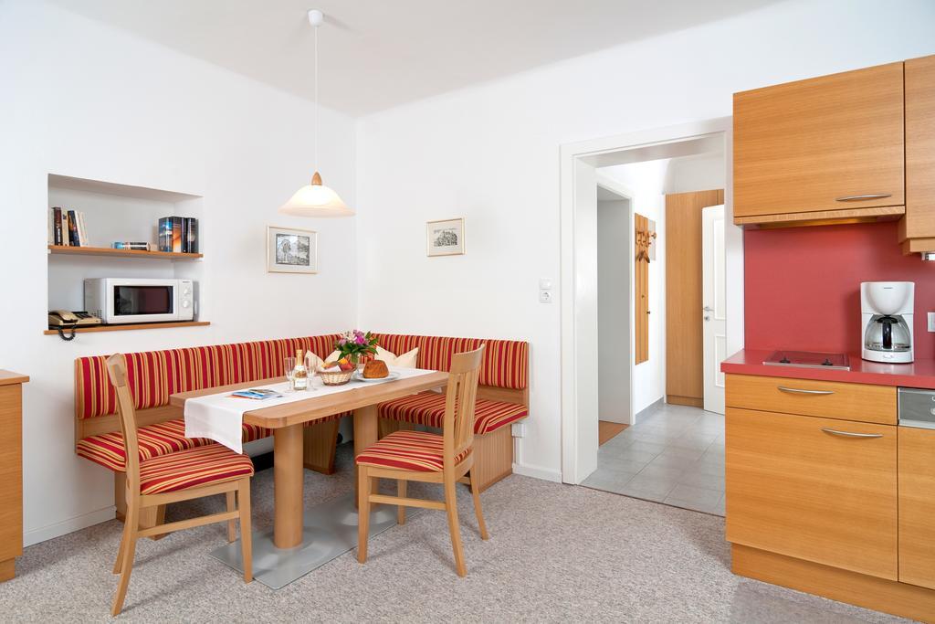 Schuetzenhof Aparthotel Sattendorf Phòng bức ảnh