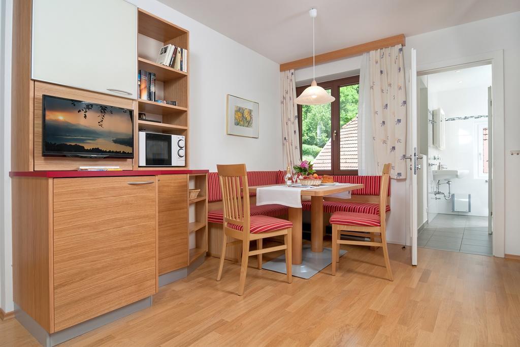 Schuetzenhof Aparthotel Sattendorf Ngoại thất bức ảnh